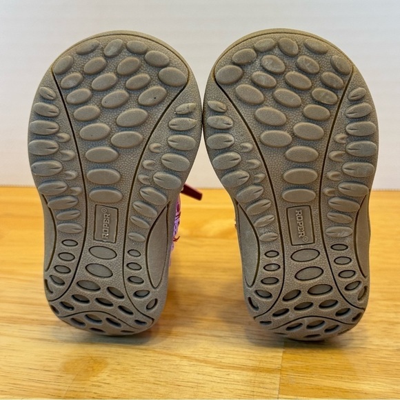 Infant Size 4 Roper brand faux ostrich light pink boots - Picture 9 of 9